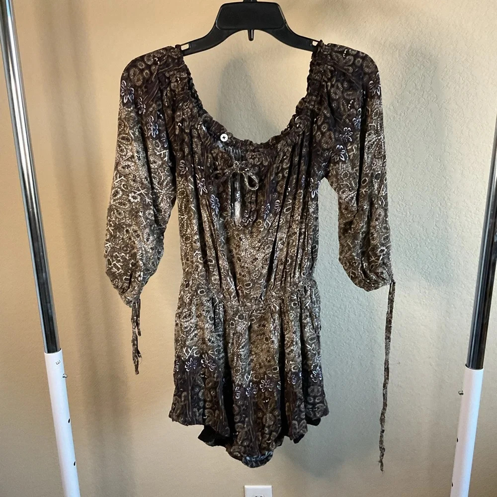 Free People Womens Bohemian‎ Floral Longsleeve Shorts Romper Size Medium
